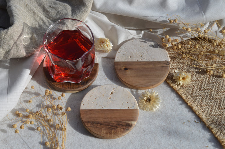 Untersetzer | Travertin oder dunkle Marmor-Holz-Untersetzer | Handgefertigt | Geschenk