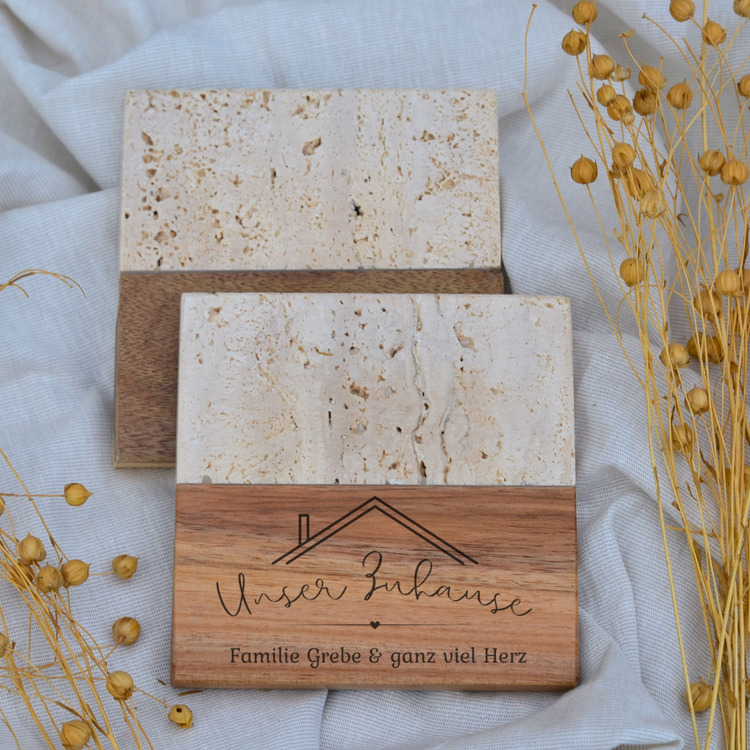 Individuell gravierte Untersetzer Zuhause | Travertin/dunkle Marmor-Holz-Untersetzer | Handgefertigt | Familie | Geschenk | Gastgeschenk